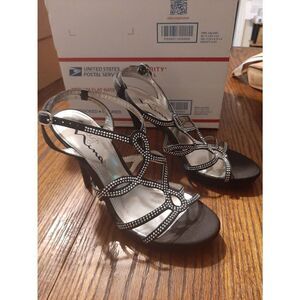 7.5M Touch of Nina Black Silver Embellished High Heel Stiletto Pump Dress Shoes